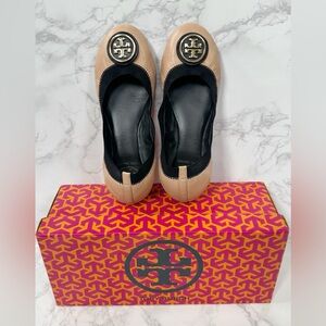 Tory Burch Caroline 2 Ballet Flats – Light Oak/Black (Size 6.5)